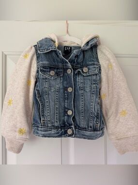 GAP Denim Body Jacket with Heather Cream Flower-Embroidered Sleeves